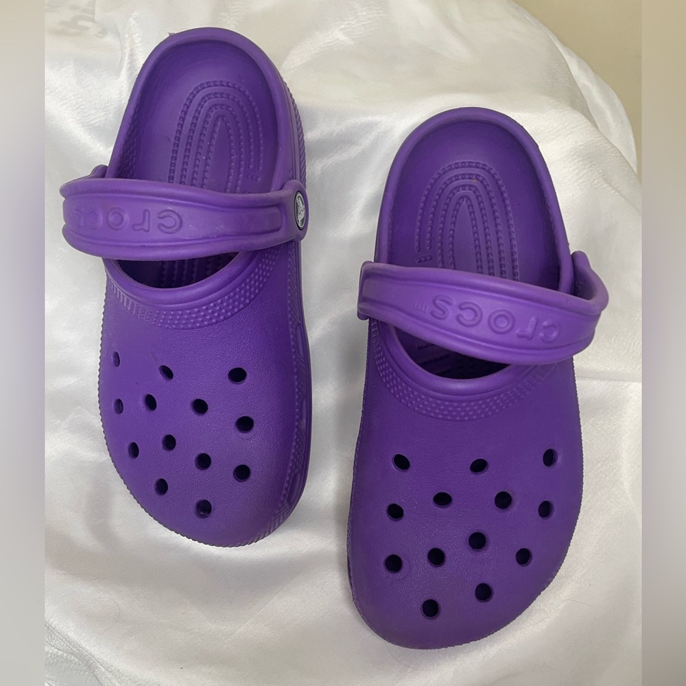 CROCS Classic Purple Clogs youth